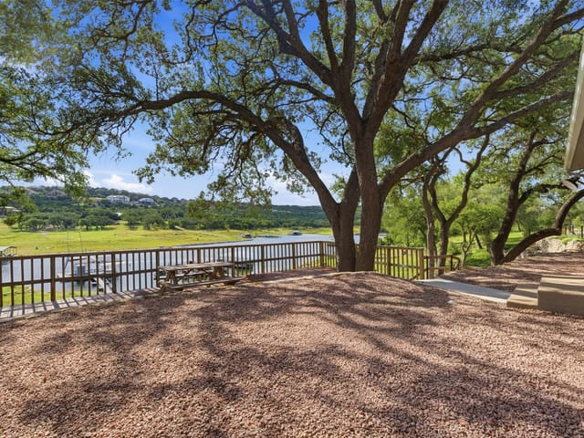 20200 Barnett Glenn RD