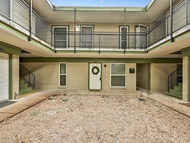 2021 Bluebonnet Ln Unit #106