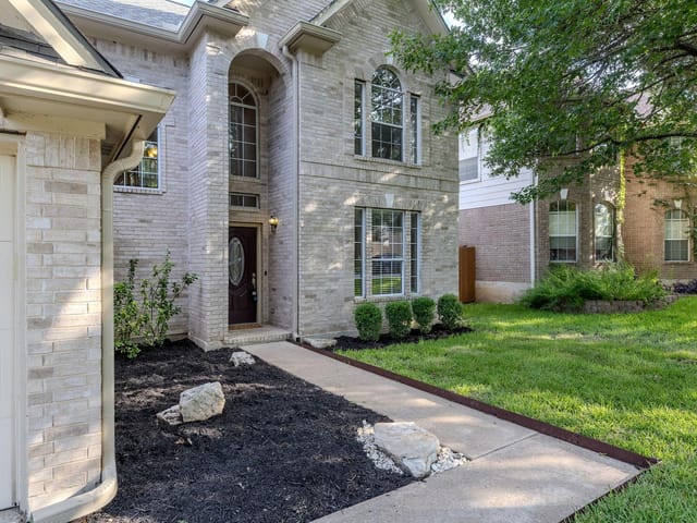 2021 Wood Glen DR