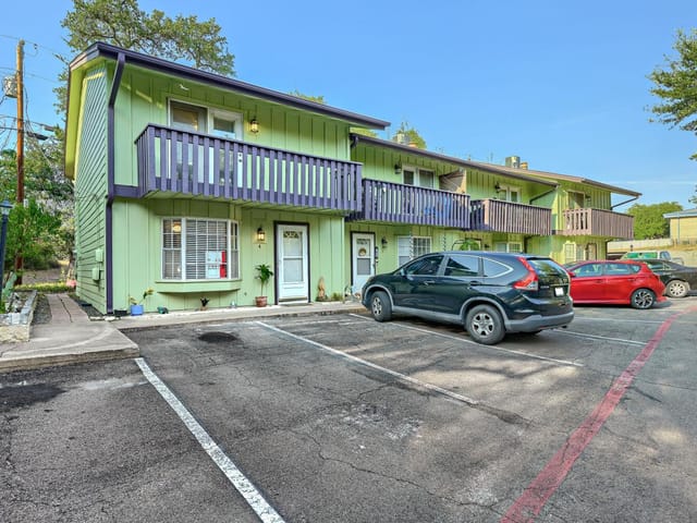 20223 Travis DR Unit #4