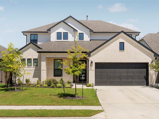 20225 Dustin LN
