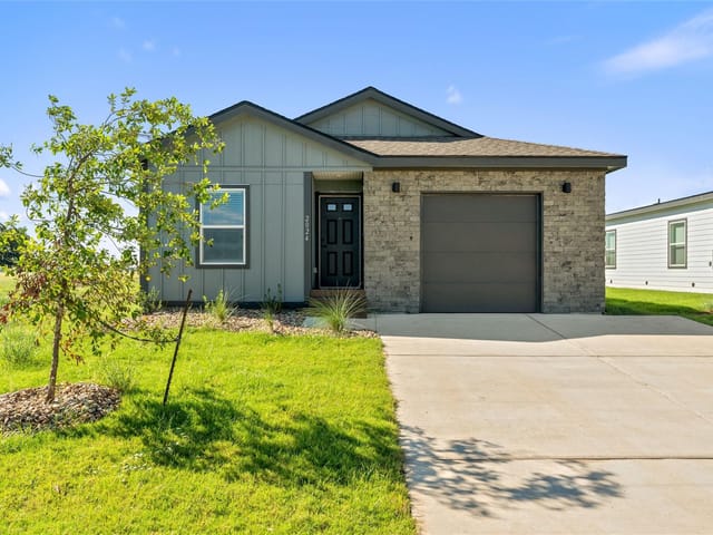 2024 Applewood DR