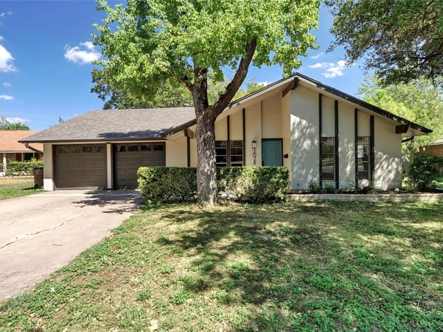2028 Northridge Dr