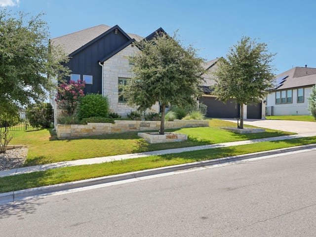 2029 Murano LN