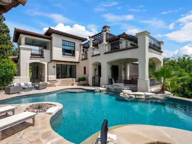 203 Bella Riva DR