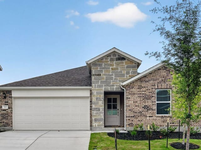 203 Makinaw Rd