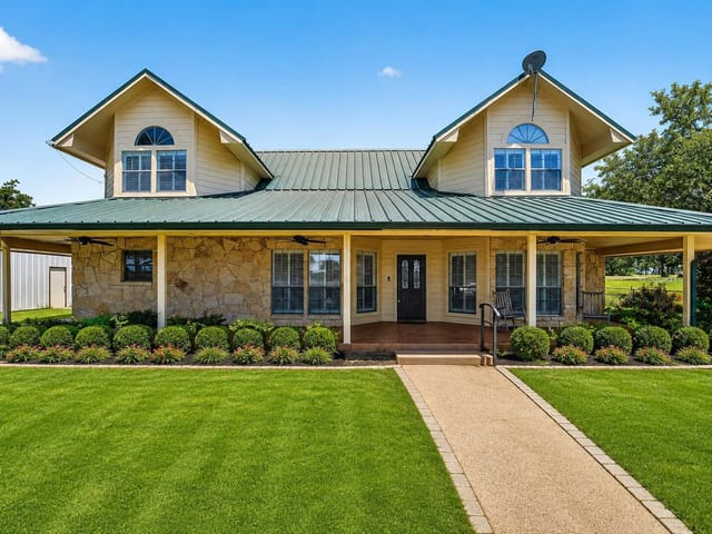 203 Oxbow TRL
