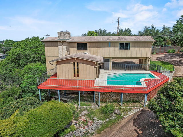 203 Ridgewood RD