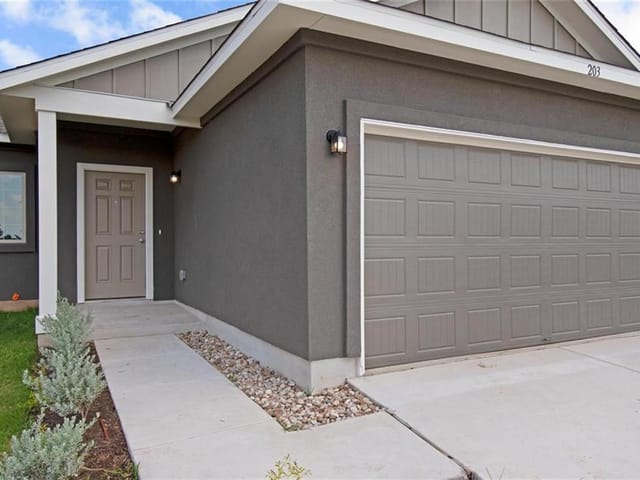203 Trailside LN