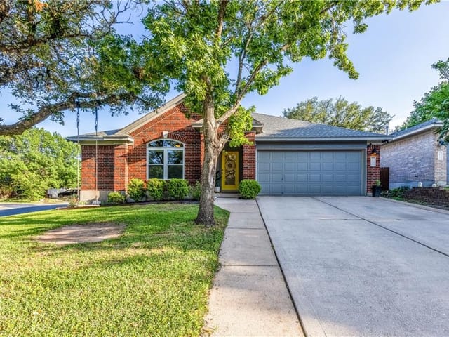 2033 Desco Dr