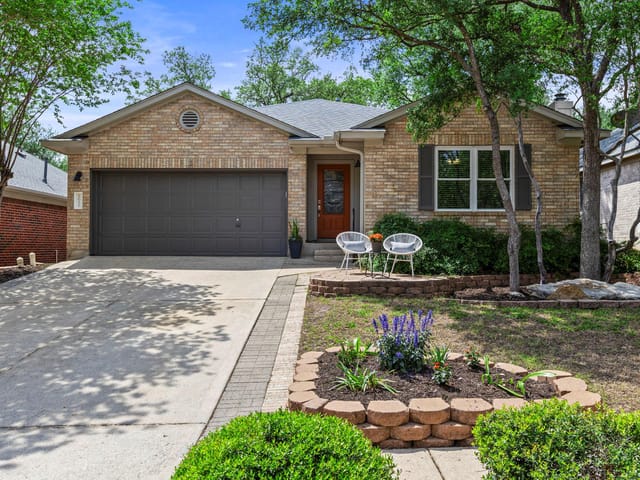 2037 Desco Dr