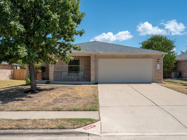 204 Katherine WAY