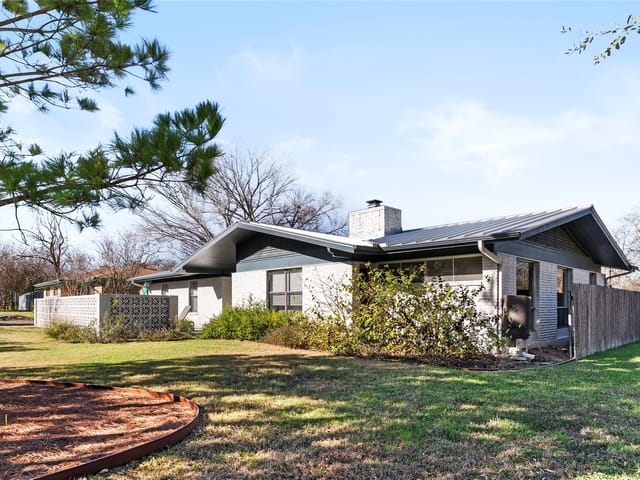 204 Taylor Rd