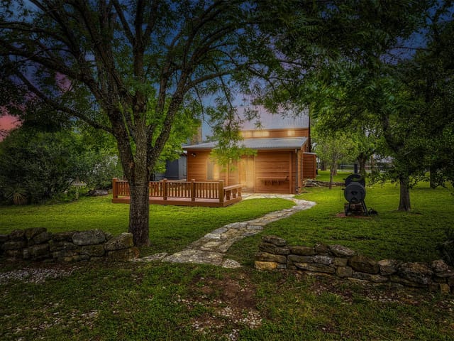 204 Topspin DR