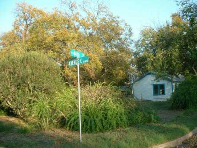 204 W 44th ST