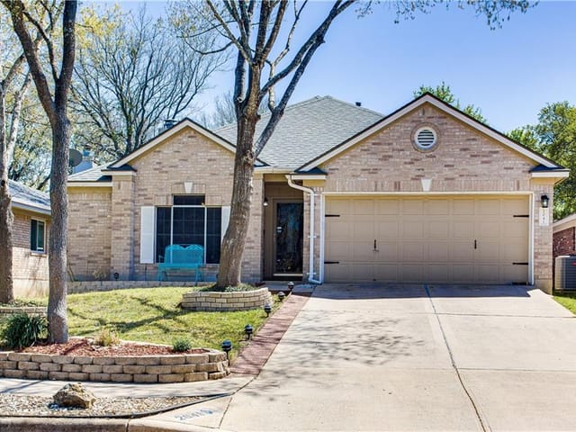 2041 Desco Dr