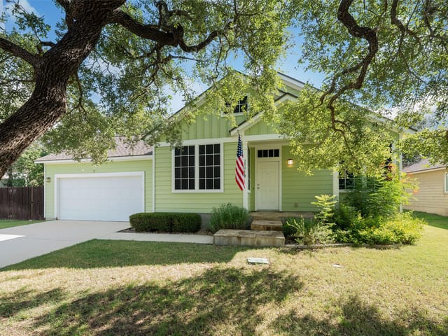 2046 Ridge View DR
