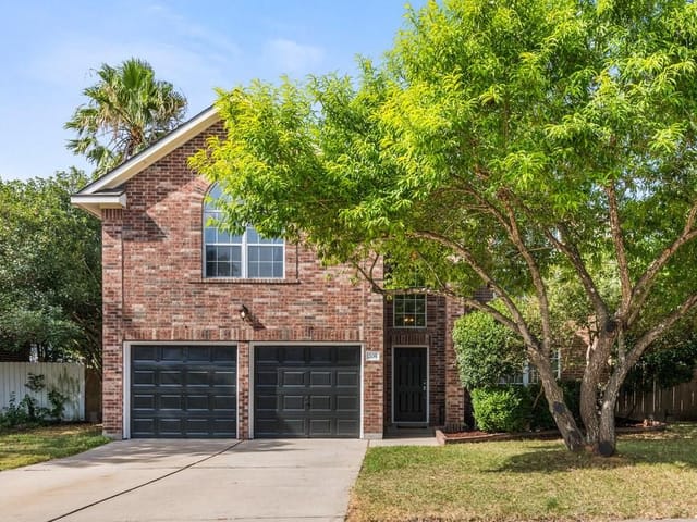 205 Oxford DR