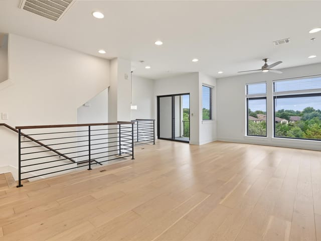 2050 Lohmans Spur RD Unit #102