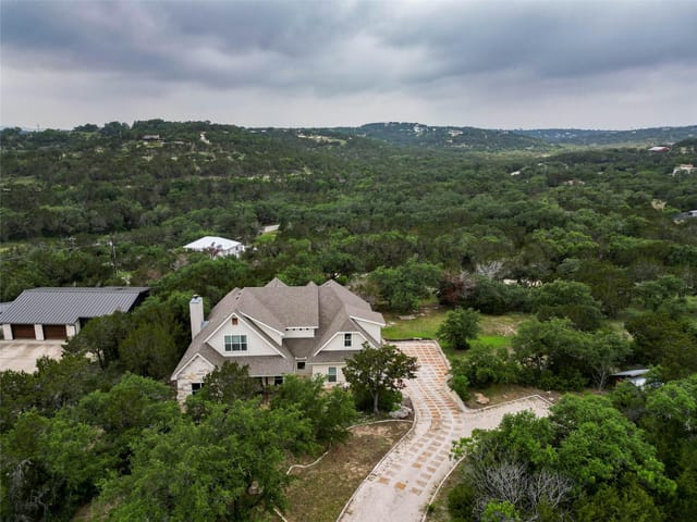 20501 Bee Hive Ln