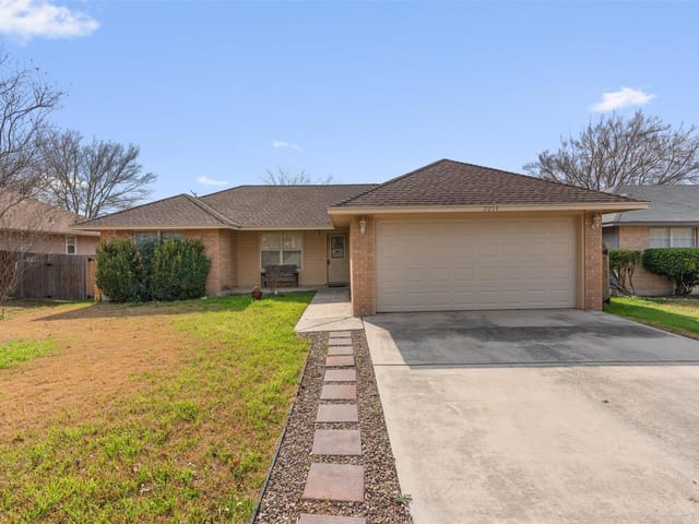 2054 Bentwood DR