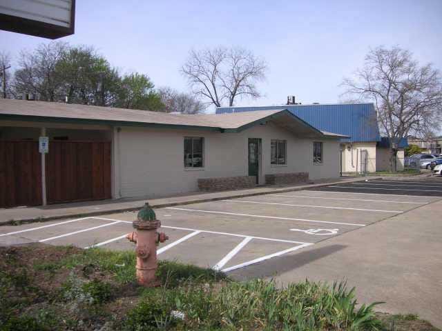 206 E Saint Johns AVE
