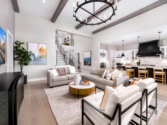 207 Lavaca DR