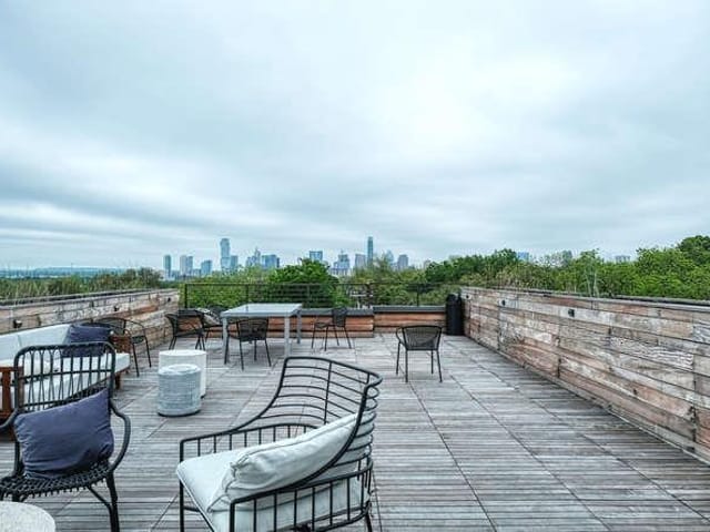 207 W Johanna ST Unit #207
