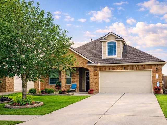 208 Birch Dr