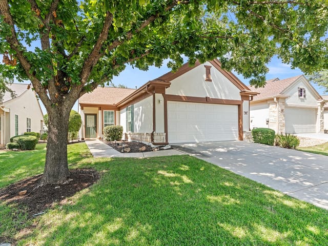 208 Crockett Loop