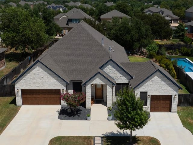 208 Escarpment WAY