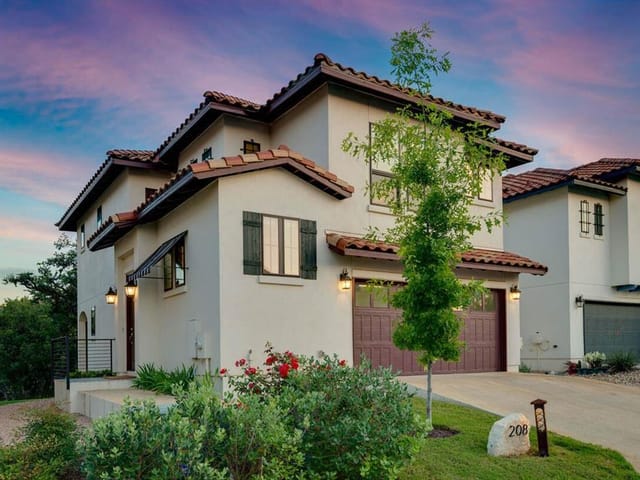 208 Honey Creek CT
