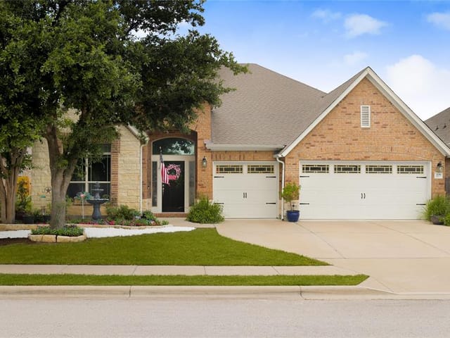 208 Latitude Ln