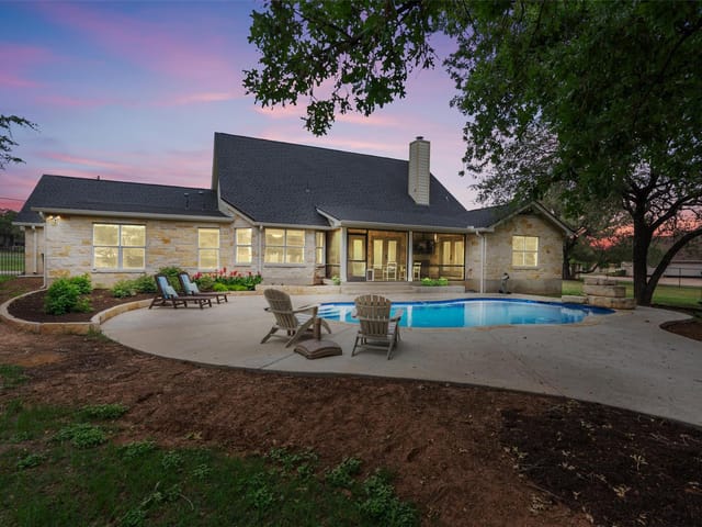 208 Neal DR