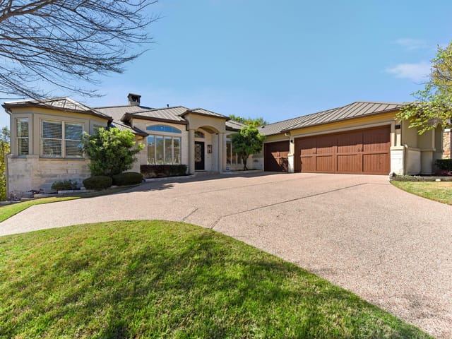 208 Neville Wood CT