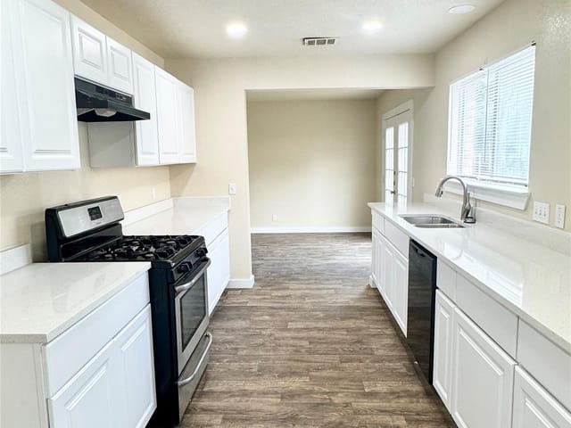 20805 Trotters Ln