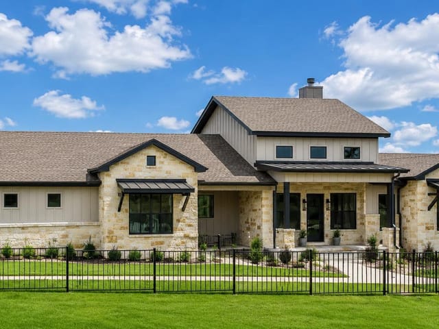 209 Burnet Oaks DR