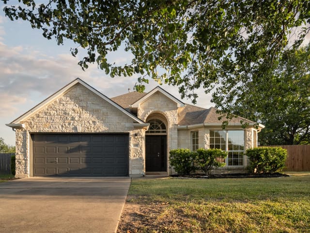 209 Jockey Bluff CV