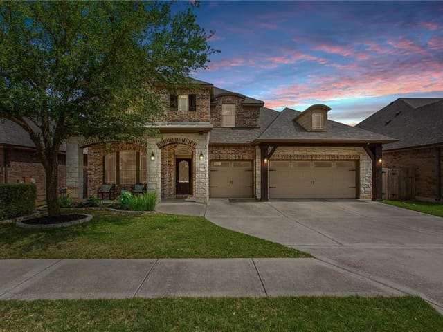 209 Latitude Ln