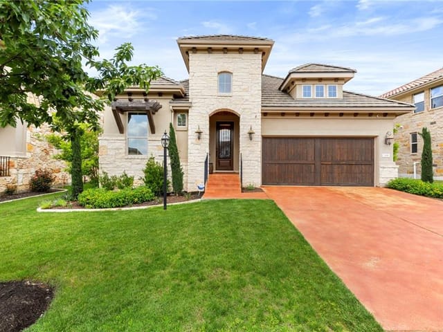 209 Maxwell Way