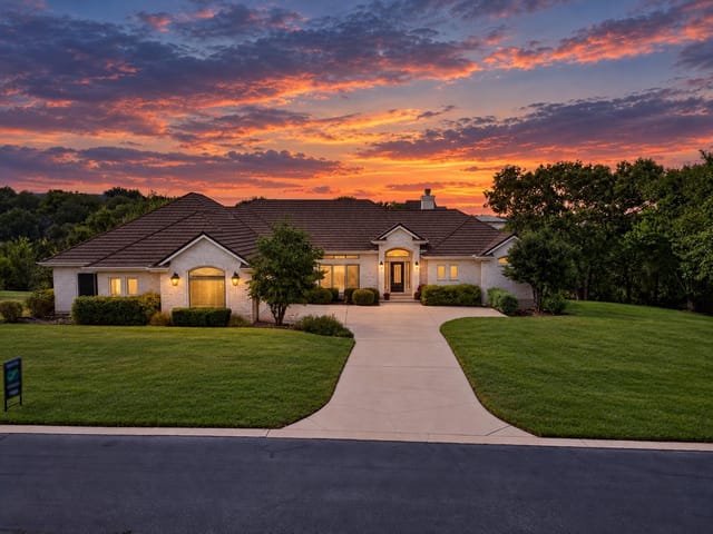 209 Overlook CT