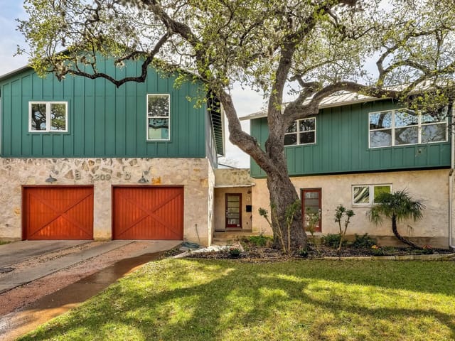 209 Park LN Unit #1