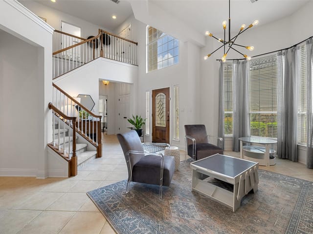 209 The Hills DR