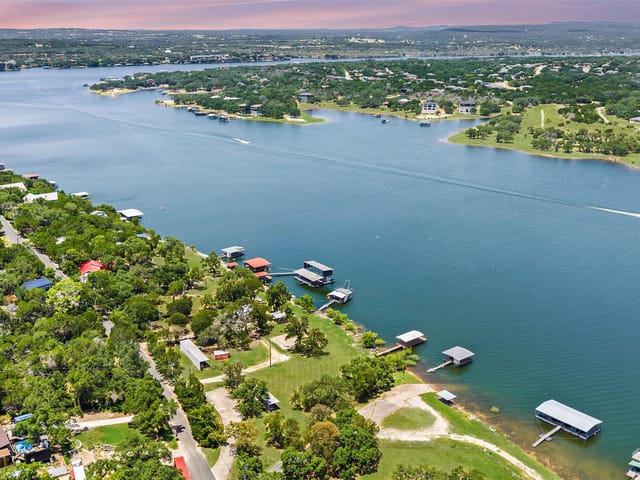 20904 W LAKESHORE DR