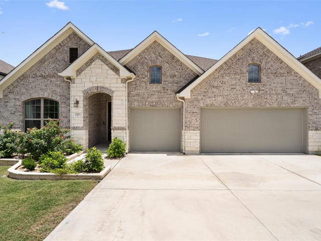20913 Maggie LN