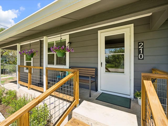 210 Fallwell ST