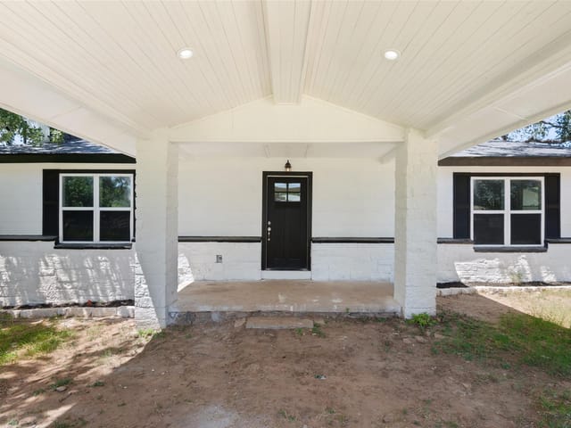 210 Highcrest Dr