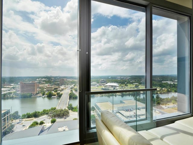 210 Lavaca St Unit #2006