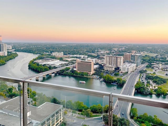 210 Lavaca St Unit #2103