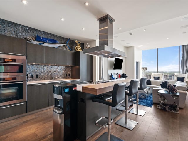 210 Lavaca ST Unit #2203